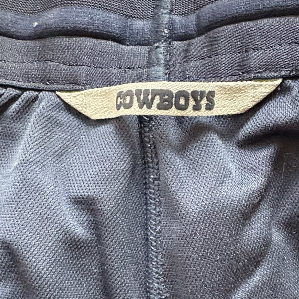 Nike Dallas Cowboys On Field Apparel Dry Fit shorts with pockets - Picture 5 of 5